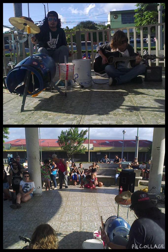 _tangente's tweet photo. Charlie con su batería de desechos matizando en el Parque Alfredo González Flores #VEAC http://t.co/r69Q6frIVY