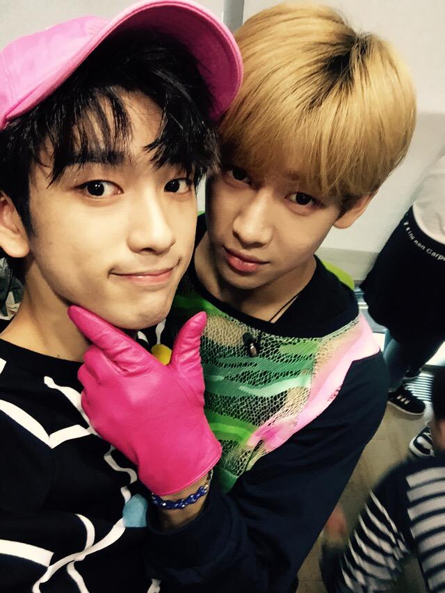 jinyoung_9422jy's tweet photo. #bambam #뱀뱀 #딱좋아 http://t.co/1dnR7WBcov