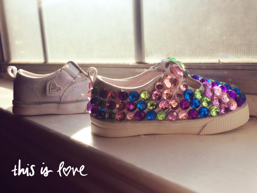 MyMommyDocs's tweet photo. 1 sparkly #Birthday shoe down, 1 more 2 go...Savannah better appreciate her momma's Glue-Gun #DIY talents lol http://t.co/M2HGd1vsWt