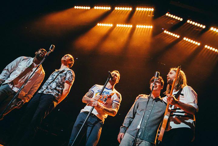 bangtanlevine's tweet photo. #VoteForMaroon
#VMAs
@maroon5 http://t.co/Rh3JVK0pAY