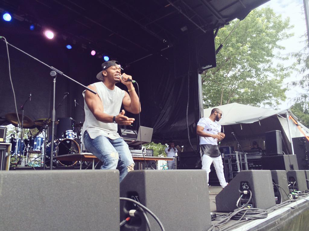 KBShowcase's tweet image. Last act of the showcase @YungSaintz!