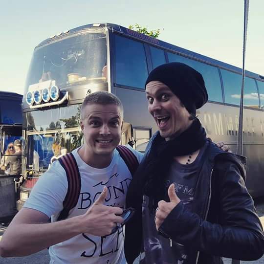 HIMsters's tweet photo. Let the show begin! Credits to the owner! #RamboRimbaud #QstockFestival http://t.co/Zax0p1FAVM