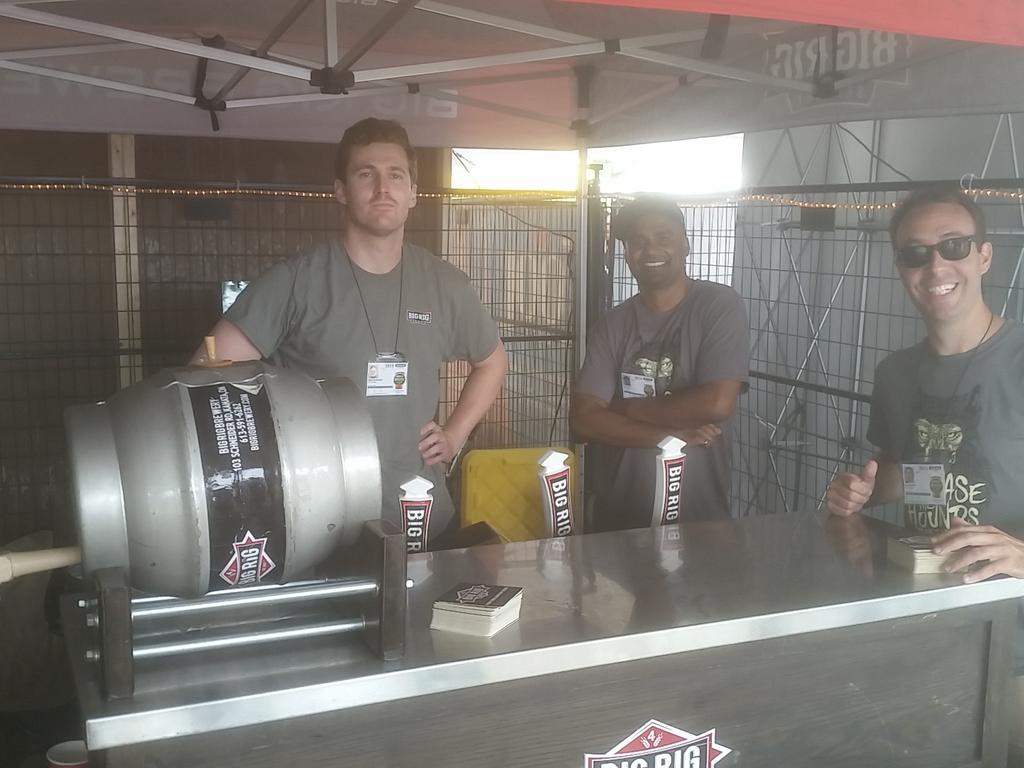 BigRigBrewery's tweet photo. The cask is tapped! #beerme #booth71 #bigrig #caskon http://t.co/2tnvpHeCay