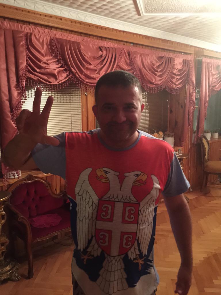 RedWhiteDynamit's tweet photo. "Alo" insajderi kad ce pojacanje #odmor #bezPojacanja #NijeToTo http://t.co/3p80Qtb6I2