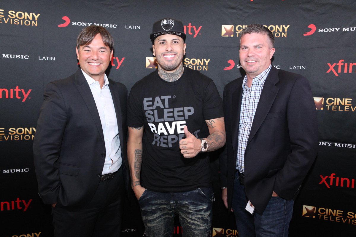 ComcastFL's tweet photo. Our very own Ray Rountree and Tom Zemaitis with @NickyJamPR at the #MiamiXFINITY Store Opening! http://t.co/gh12FEcklc