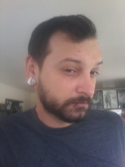 K_Caustic's tweet photo. I am Jack's hangover... http://t.co/aBSwbvMQ88