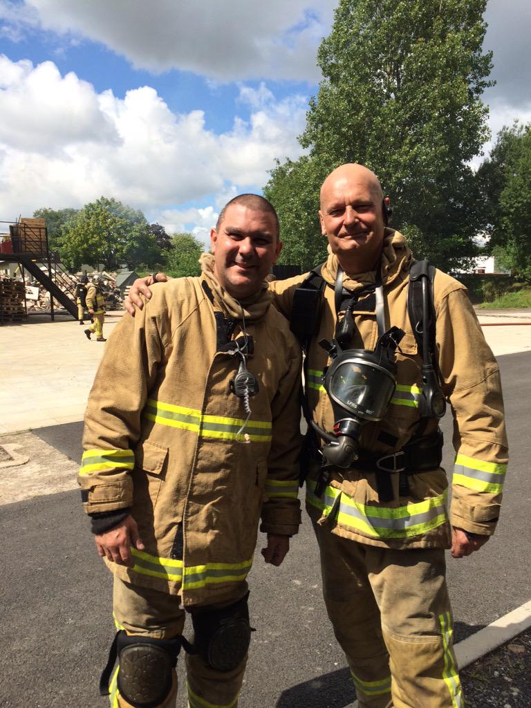 aubscooper's tweet photo. It was a pleasure to go to work today with @LFRS_REP_Rod @warwick105 @KirstyMcCreesh @markgreenwood69 #toptrainers http://t.co/o0n6S1JFxb