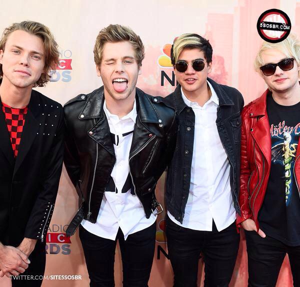 FrancescaPVRIS's tweet photo. #MTVHottest 5 Seconds Of Summer you all know what to do! RT http://t.co/RChvd9Z1ID