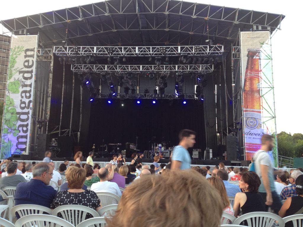 Emocionats esperant que comenci a <a href="/MadGardenFest/">MadGarden Festival</a> es concert de <a href="/melodygardot/">Melody Gardot</a> #madrid
