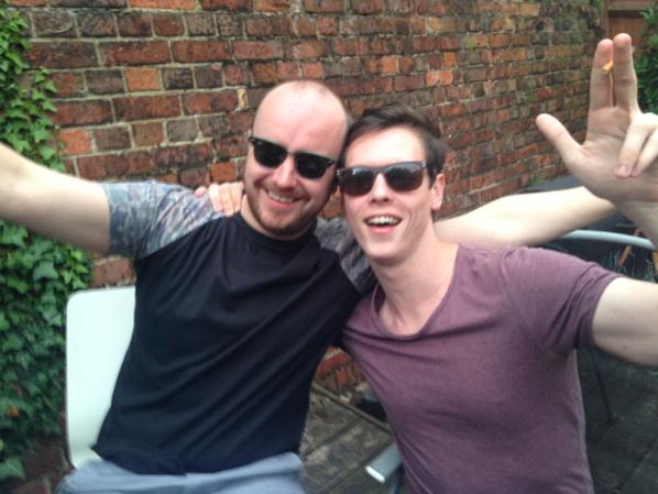 Sim_Simmering's tweet image. Love these guys