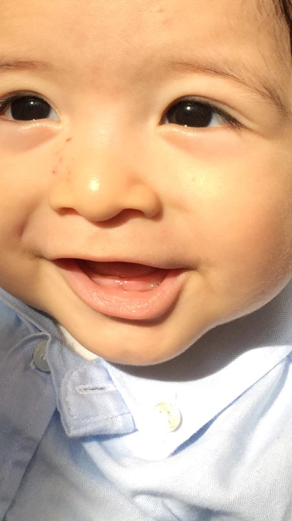 NicolasDLeon's tweet image. Hoy mi mami me encontró #MiPrimerDiente #FirstTeeth #healthcare #Baby