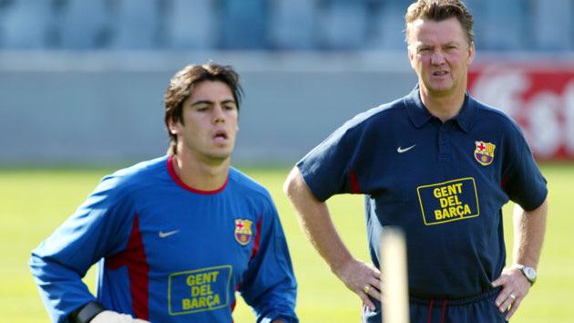 Barcelonismos's tweet photo. Mis respetos para Van Gaal. Se le trató fatal aquí. Nos dejó dos ligas, una copa y estos cuatro debuts... casi nada http://t.co/8epQvL7SXy