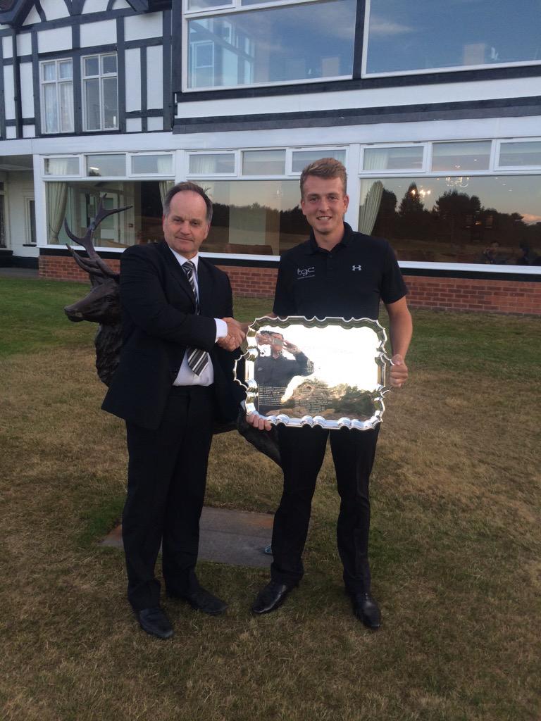 Ollie_Dennies's tweet photo. First WIN of the season today at Sherwood Forest today #happylad http://t.co/LTrPifd3lE
