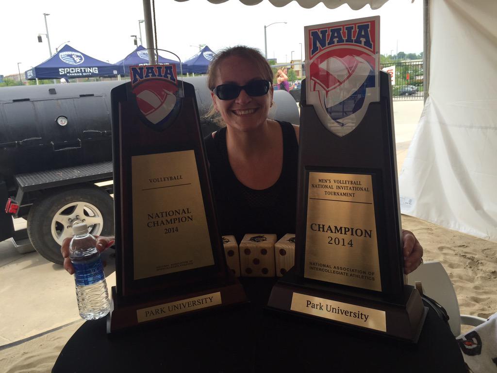 ParkUniversity's tweet photo. Want to feel like a champion? We've got trophies and a photo op. http://t.co/MncYCydYvZ #BuzzBeachBall http://t.co/5Wdx7Fk3ME