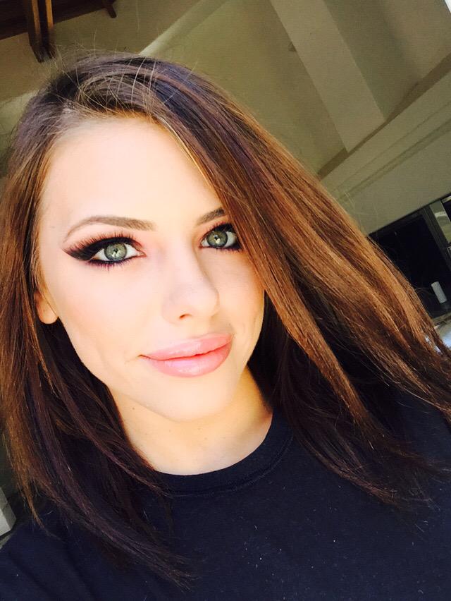 twitter.com adriana chechik no Twitter: "This makeup is killer!!😈 htt...