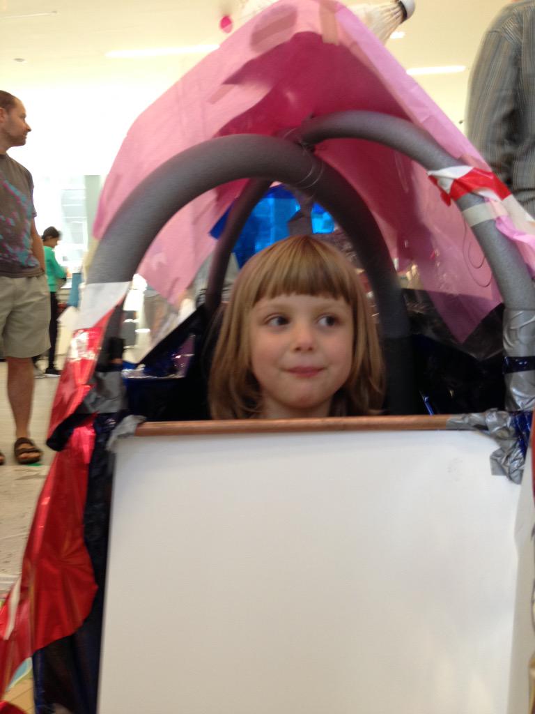 AtelierHR_KdotB's tweet photo. Rockets, bridges and houses @OpenCityorg #Archikids with #AukettSwanke brilliant people. http://t.co/0wi2FDuyQj
