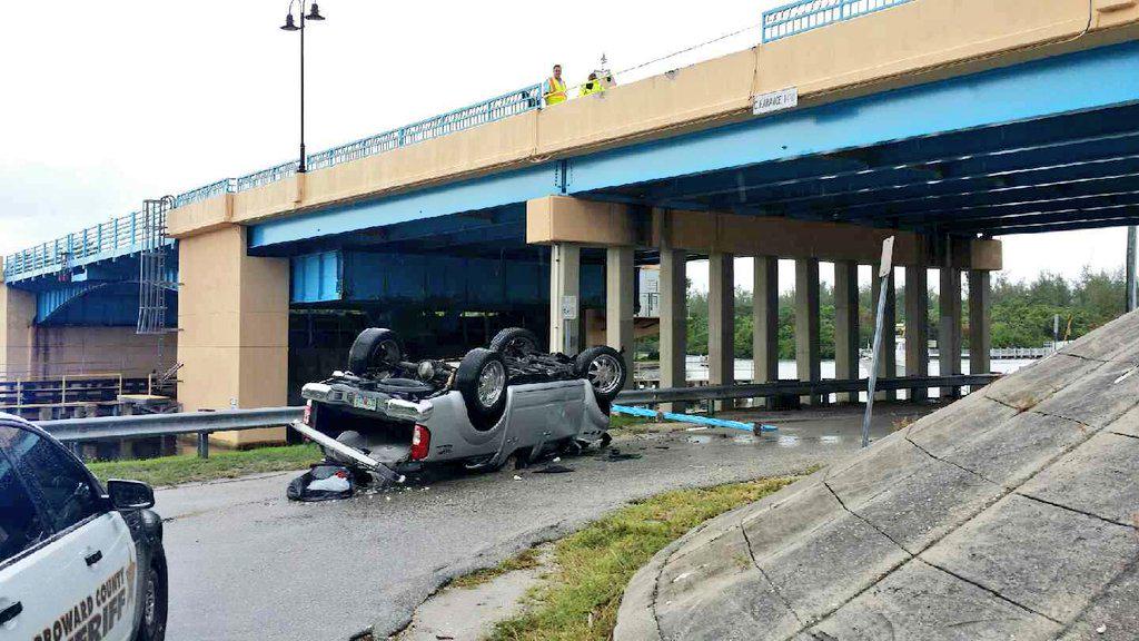 BREAKING: A car drives off a bridge in Deerfield Beach. Luckily, there were no serious injuries reported. http://t.co/56mh6zkVZE