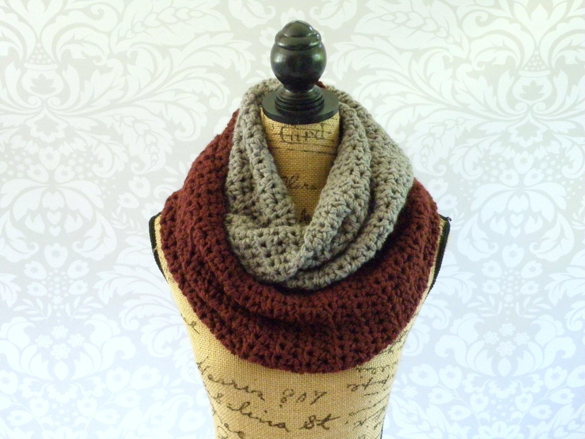 faithandgraceco's tweet photo. https://t.co/7FbN1pVz4F #crochetscarf #crochetinfinityscarf #scarf #handmadescarf #accessories #handmadeaccessories http://t.co/3W3JG4EoiA