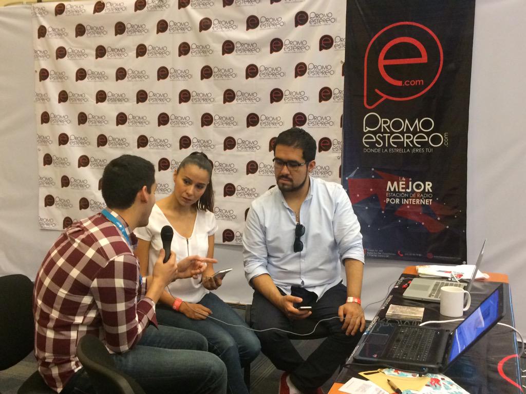 paoovaldes's tweet photo. En vivo entrevista a @GaboVallari Director de Honor México !! #mxhonor. #forthebrave @PromoEstereo http://t.co/bxMWCwiUkD