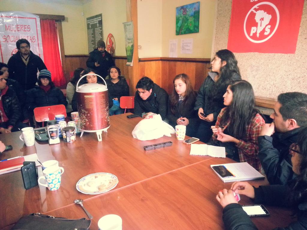 jsaraucania's tweet photo. #JSAraucania en reunión,  seguimos avanzando! ! http://t.co/1h6DXgSimQ