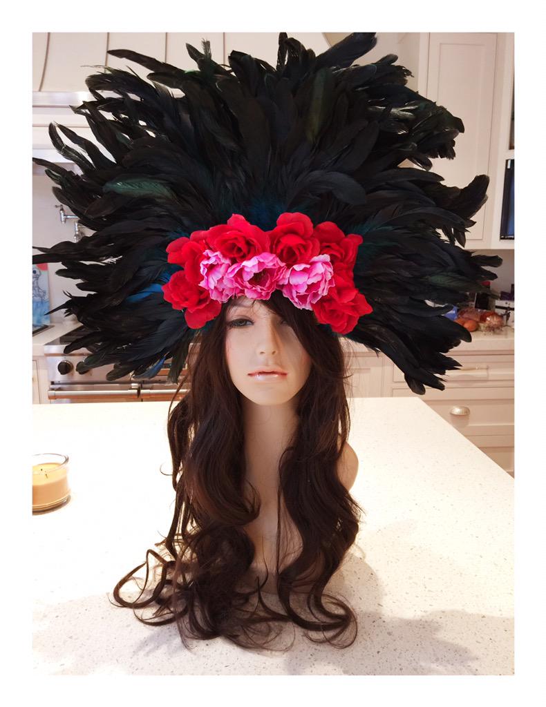 themudcrusher's tweet photo. Tomorrow's headdress (running solo) Look out #wellnessRun! #Running #mudcrusherStyle http://t.co/fHlGjLR1lU