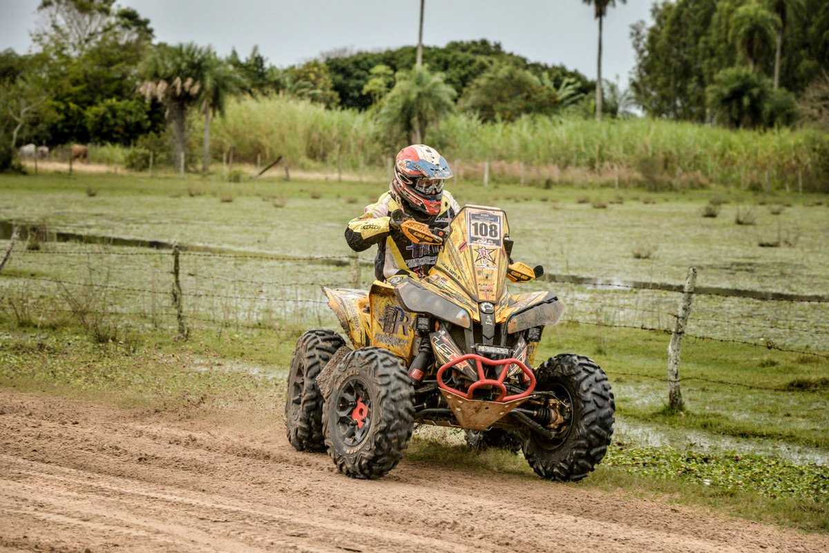 EspirituDakar's tweet photo. #DESAFÍOGUARANÍ | #QUADS4X4
#PODIOFINAL

1° @MazzuccoDakar 
2° #LucasZaffi +2.32.37
3° #LeonardoMartínez +5.31.09 http://t.co/rtpGSDVOpX