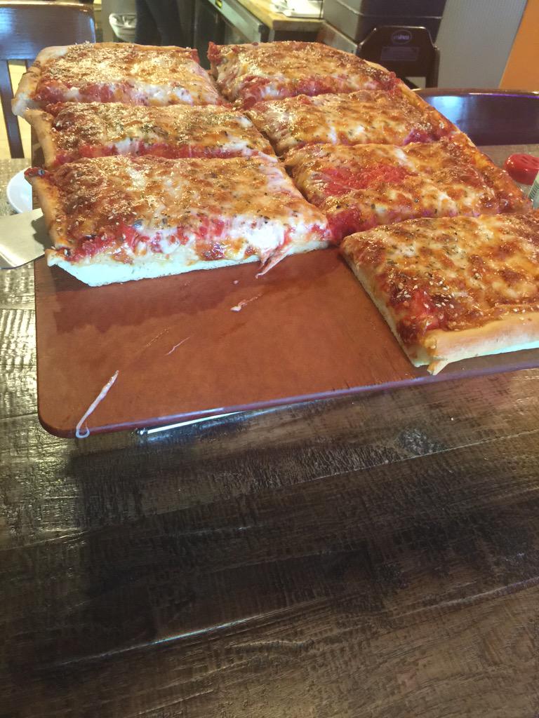 CommunityTblFL's tweet photo. Traditional Sicilian pizza. Could just become a pizza challenge?  Things that make you go Hmmm? http://t.co/g8YjWu2UPb
