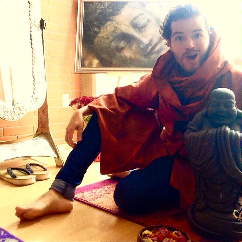 Y por qué no? Algo casual para andar en la casa...
Kimono Lover 😍🎎