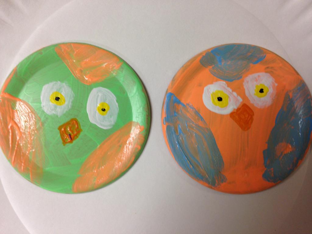KlmausMaus's tweet photo. Last day of arts and craft camp! Our wise owls! #elementaryartcamp #recycle #jarlidowls @LCABULLDOGS http://t.co/ffFsud2g1g