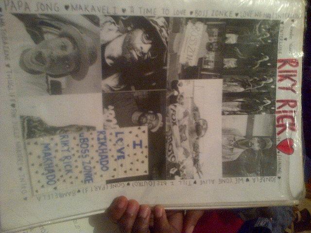 TeamRikyRick_'s tweet photo. So this is how my school file cover looks like @rikyrickworld ♥ http://t.co/LYwdEvZsnG
