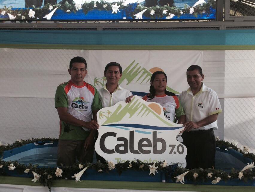 Pr_Villafuerte's tweet photo. Nuestra Misión es y hacer discípulos bautizándolos en nombre del Padre,del hijo y del espíritu. Así inicia #Caleb7UPN http://t.co/rTihQ1btfU