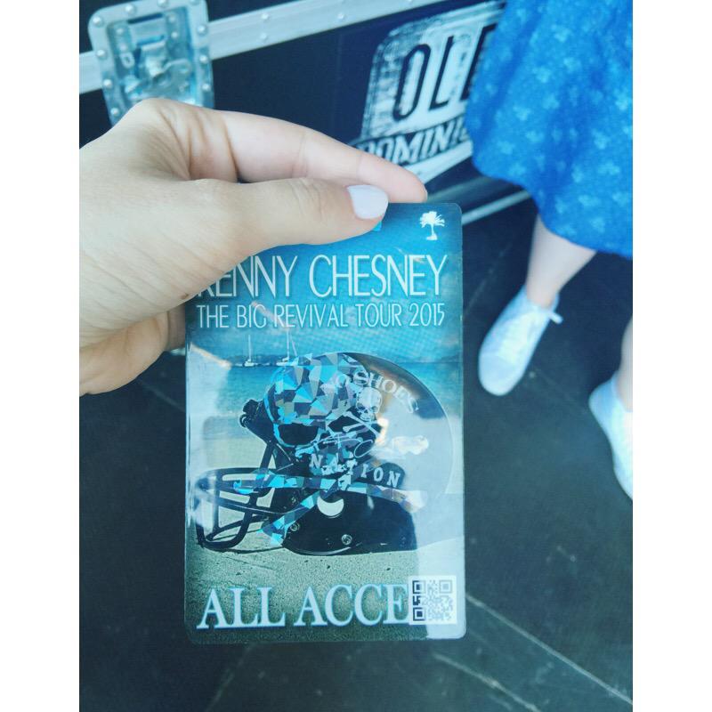 Beth Brinker (@bethbrinker) on Twitter photo Let's do this country party thang!🌴☀️🎸🌹@olddominionmusic <a href="/kennychesney/">Kenny Chesney</a> #thebigrevival #rosebowl #la #theotherpasadena Let's do this country party thang!🌴☀️🎸🌹@olddominionmusic <a href="/kennychesney/">Kenny Chesney</a> #thebigrevival #rosebowl #la #theotherpasadena