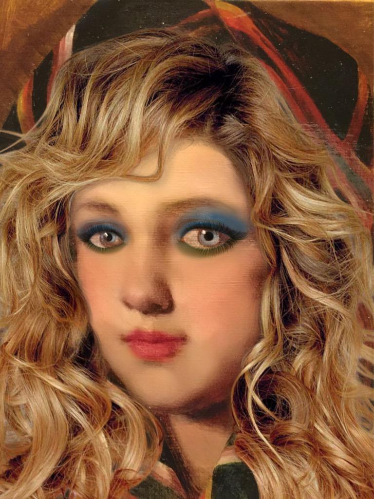 tarahallsmith's tweet image. @SavannahRhea Nothing like a BFF makeover😊 #summertimereading #APeuroproblems