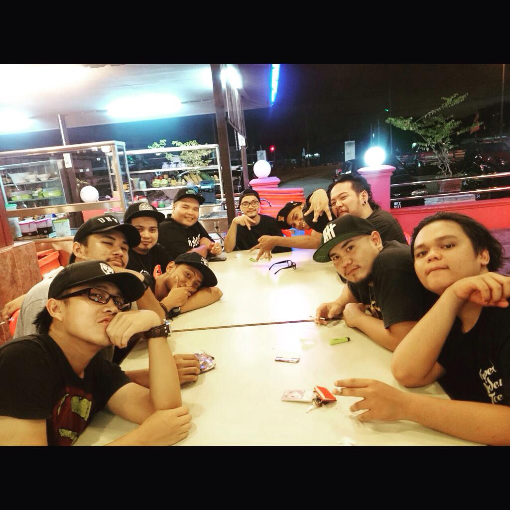 LeftToFightHC's tweet image. LEFT TO FIGHT X FIGHT FIELD 👊

#thecomebackkids #klangcityhadcore 
#klangparade #thebestmemories 
#brotherhood #lapar