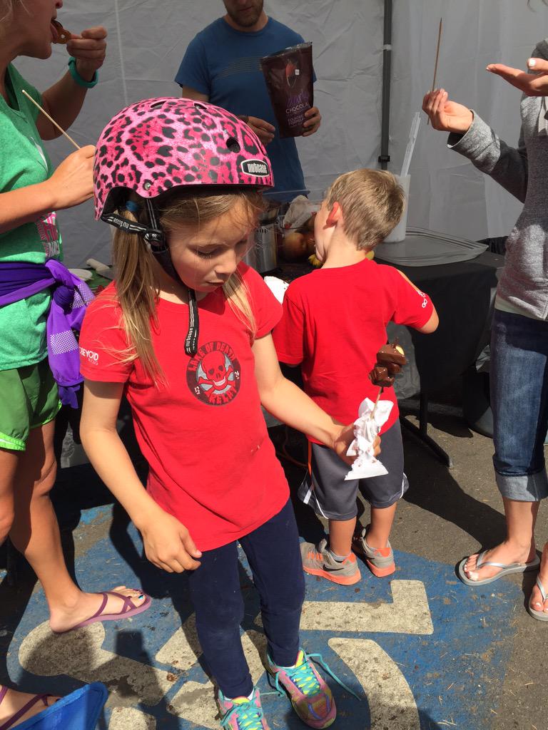 PickPoisonRelay's tweet image. Chocolate fountains in full effect. #relay #sugarhigh