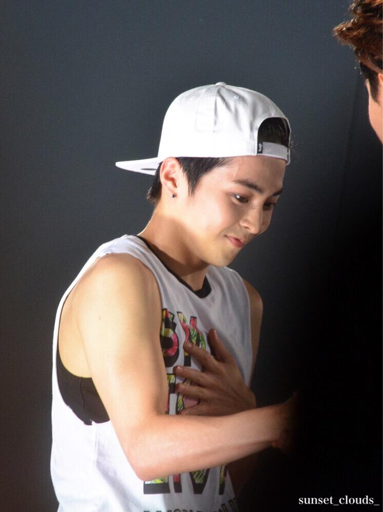 Park_loey's tweet photo. Xiumin's arms πππ #armsgOals β¦.#exo
http://t.co/WZstrWCIq6