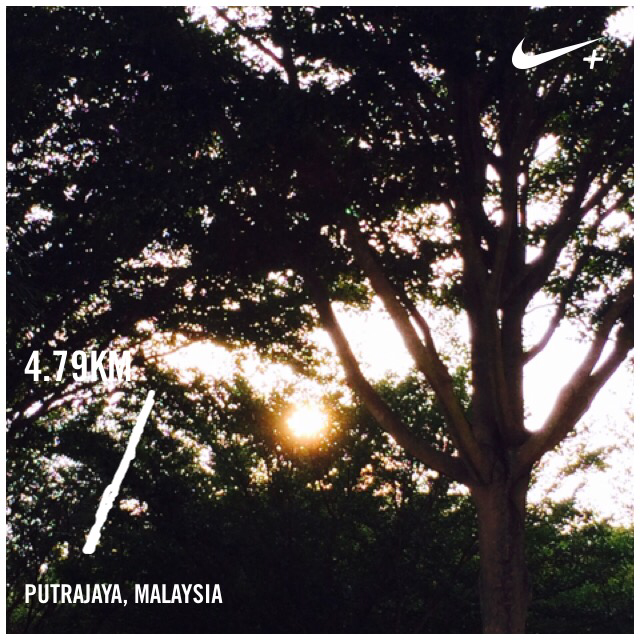 AzrieBaihakki's tweet photo. Back to business #longbreak #backtotrainingground I just ran 4.79 km with Nike+. http://t.co/vf4YnrNKQ2 #nikeplus http://t.co/ugJLBdkwkV