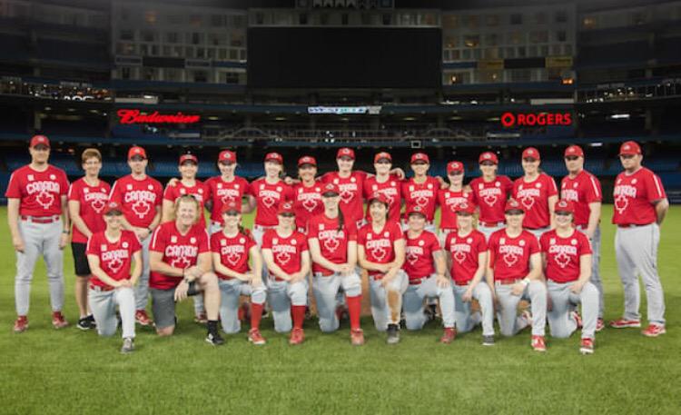 baseballquebec's tweet photo. L'équipe féminine de @baseballcanada s'est qualifiée pour la finale de #TO2015 demain VS USA! Bravo!!! #PanAmGames http://t.co/YY16NJ1DES