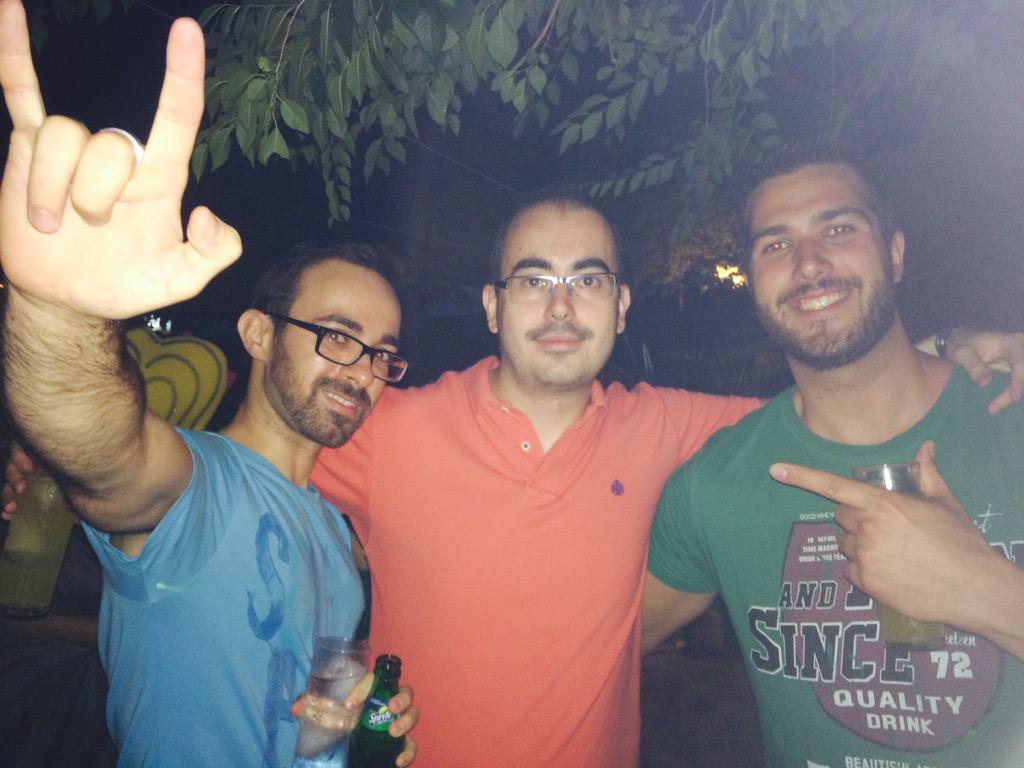 JIVIRS's tweet photo. Con el gran cuesta y @KinoDRD http://t.co/V4SUYFTHoD