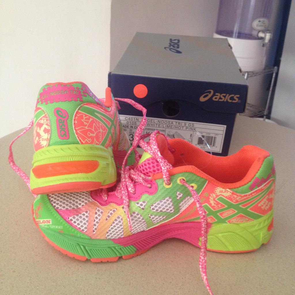Alejitarpo23's tweet photo. @ASICSamerica  #runner #running #newtennis #ascis http://t.co/fUzICl73Yb