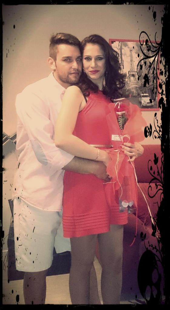 Sergigoza's tweet photo. Con mi niña de aniversario! !te quiero eva maria http://t.co/gBaUl1kanE