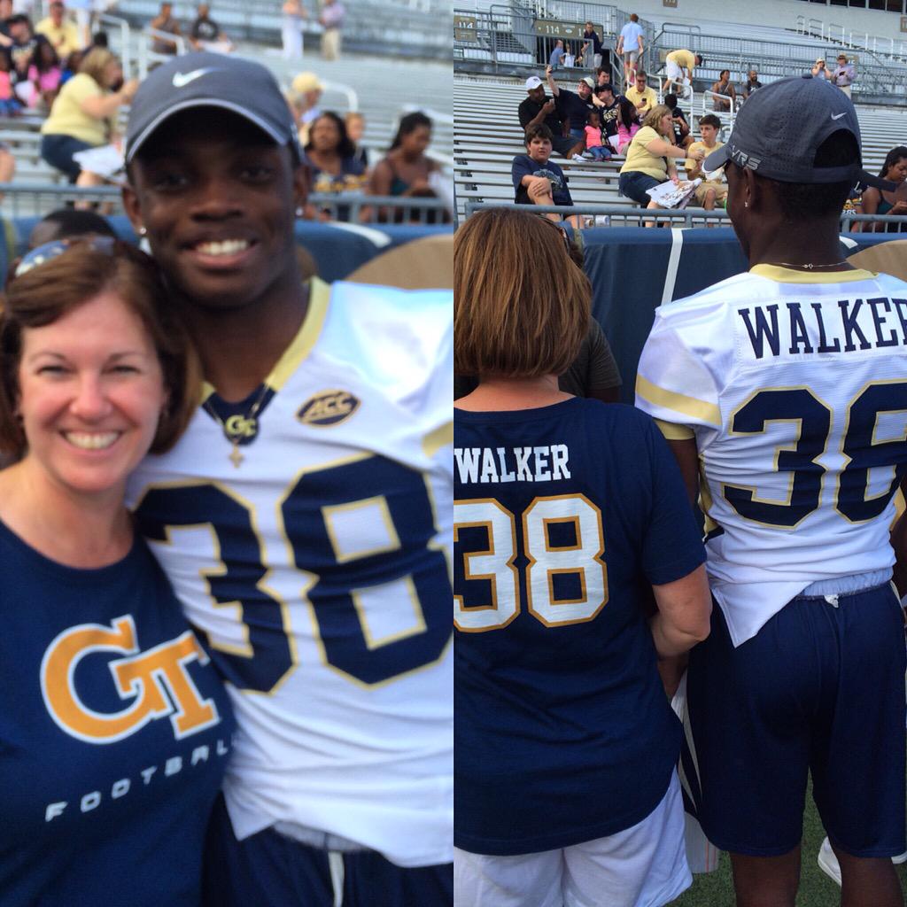DanielLochridge's tweet photo. Biggest Fan! @PaigeLochridge @2_dwalk #GTFanDay15 http://t.co/OsrRnGJlKB