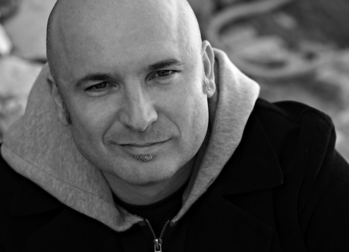 Deecantprod's tweet photo. Octubre 3 @stefanonoferini - Buenos Aires http://t.co/Iq9TSzt1NR
