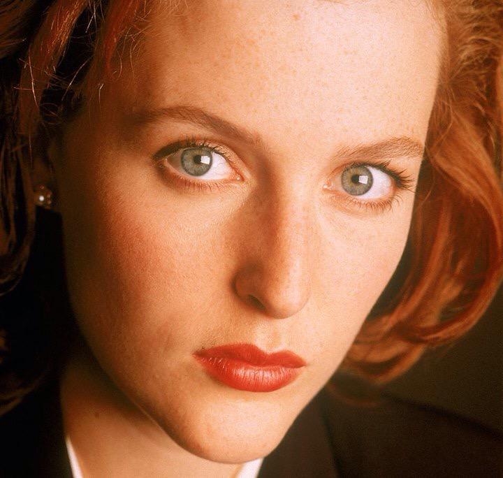 Happy Birthday to the fine and fabulous Gillian Anderson. 