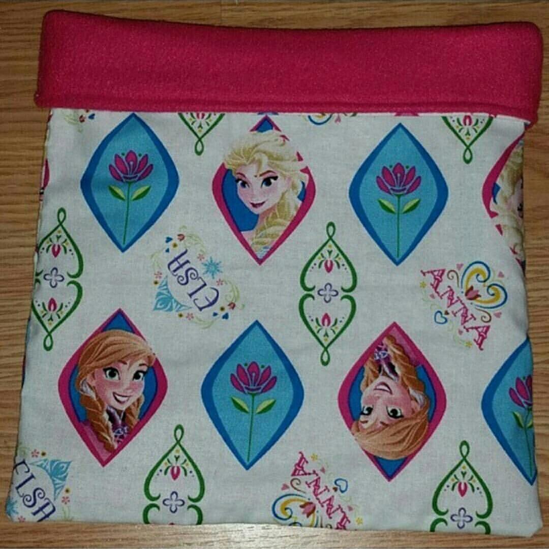 petsnuggies's tweet photo. Frozen Elsa &amp; Anna Snuggle Sack http://t.co/y1exeMrDeN #snugglesack #hedgehog #guineapig #smallpet #disney #frozen http://t.co/IbYGAw3X6N