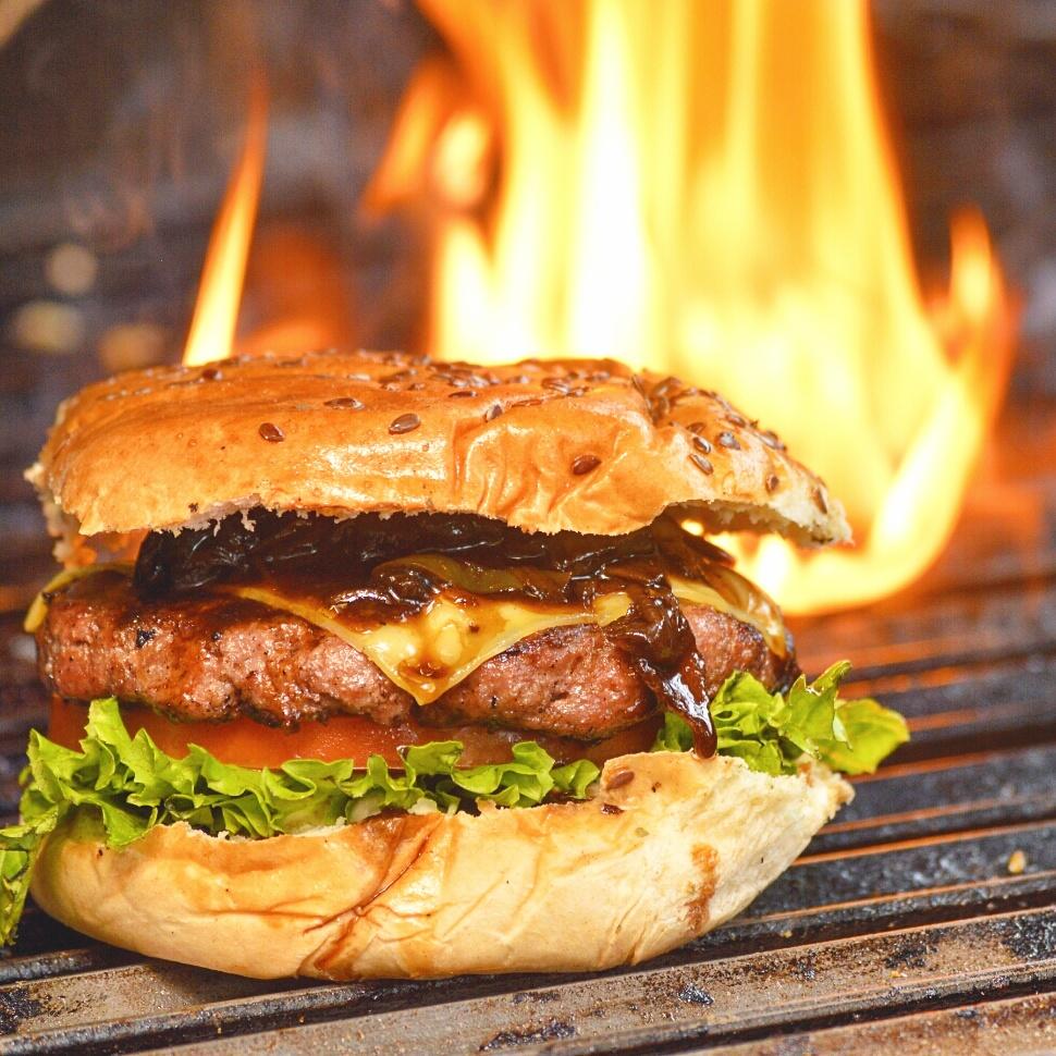 barraconburger's tweet photo. Hoy domingo #revolver #ribeye te esperamos http://t.co/YGjOKZltNR