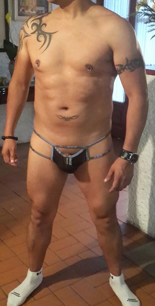 topleathergym's tweet photo. @PrinceAlbertXXX #PiercedNipple #hunk #tattoo #jerkoff #bottom #firesex #piercings #tattoo #top #leather http://t.co/8hPQkMDIOG