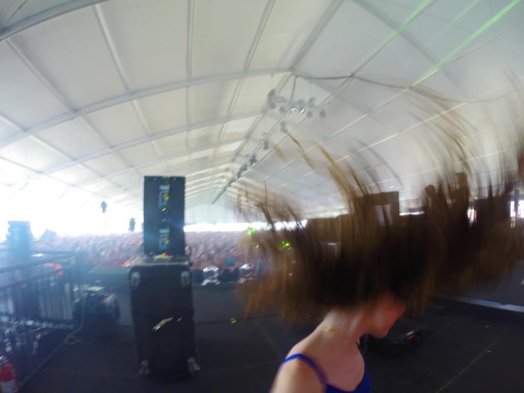 AnabelSaba's tweet photo. moonrise '15 #edm #artistaccess @LOUDPVCK http://t.co/3SXqaBgVek