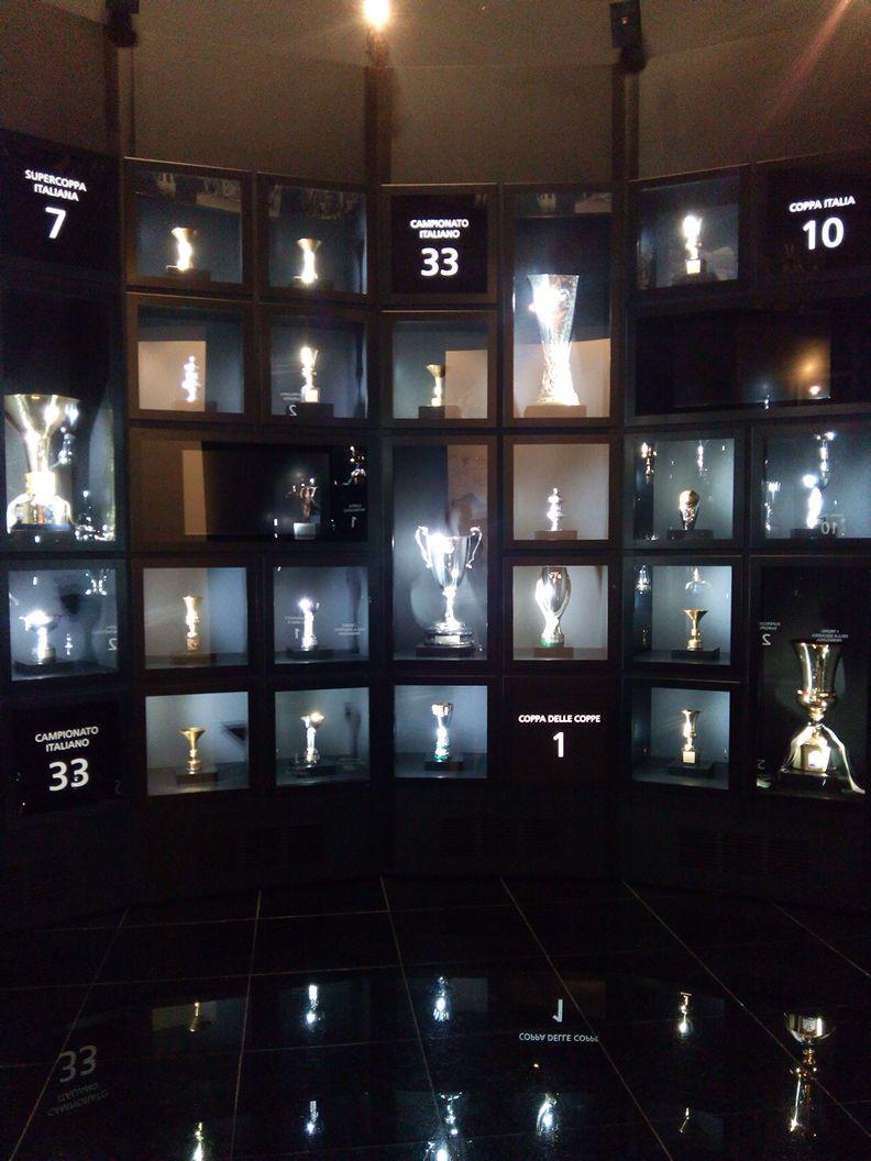 juventusfc's tweet photo. Nel frattempo, in Italia, facciamo spazio per l'ultima arrivata....
#SuperJuve http://t.co/97M53WpP3J