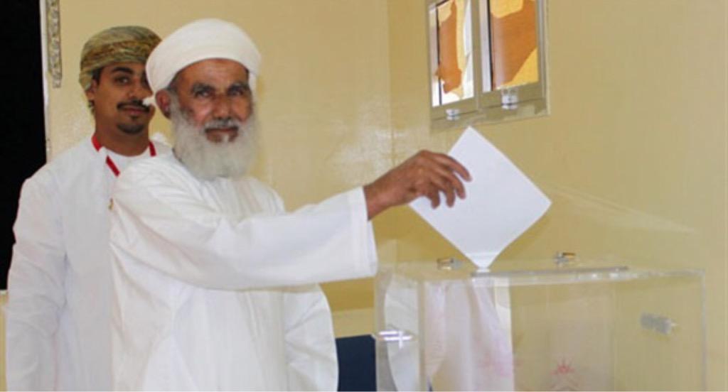 ينبغي للمواطن أن لا يتقاعس عن ممارسه حقه الانتخابي.